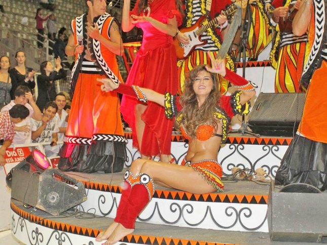 CARNAVAL LOLY DOS